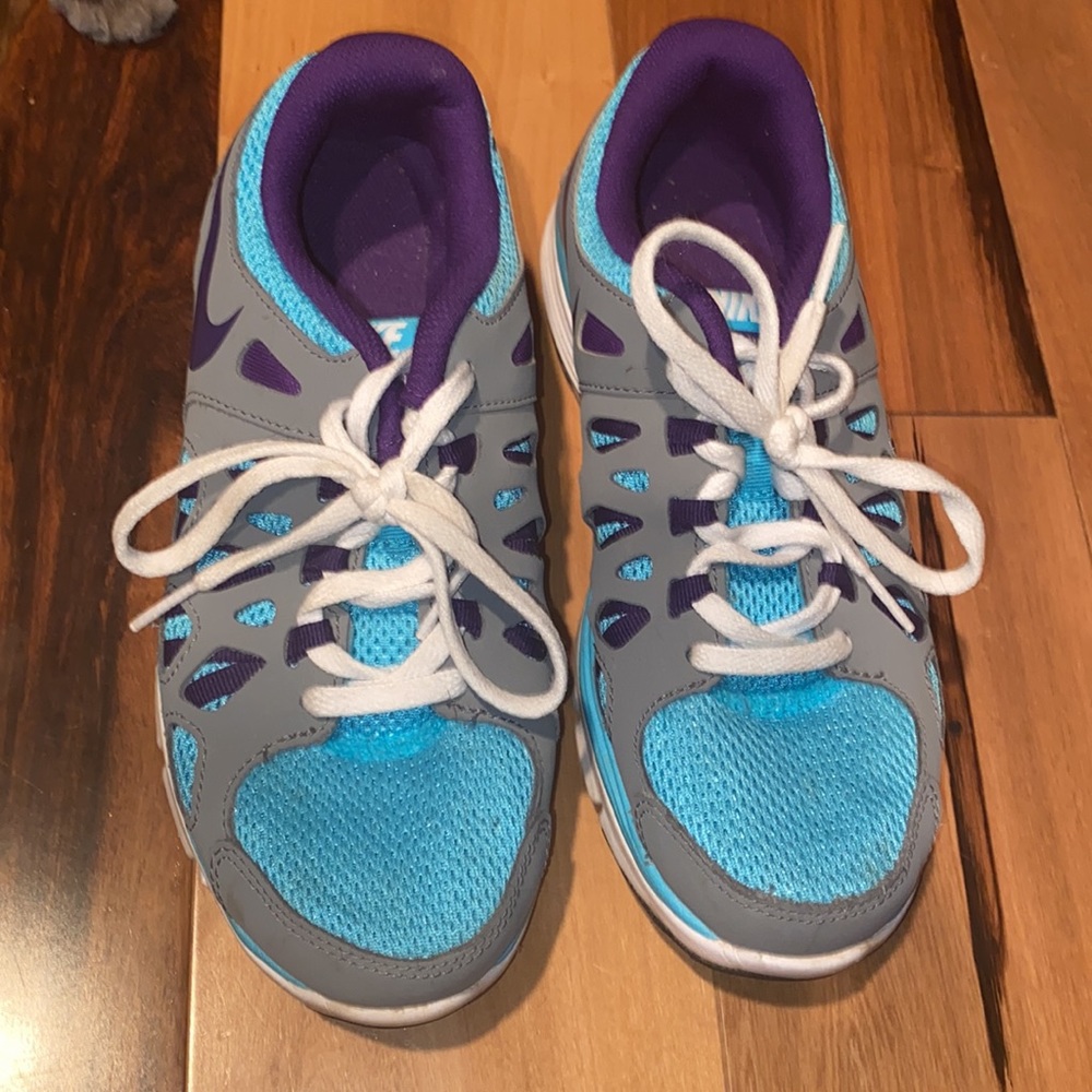 LIKE NEW- NIKE DUAL FUSION RUN 2 ~ WOMENS SIZE 6.5 (5Y) - Picture 3 of 9